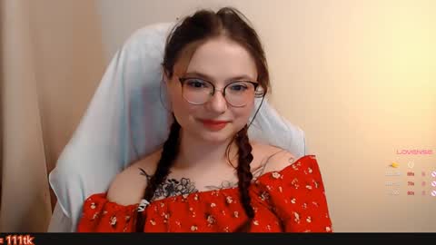 Snapshot of me_hanna chatting on December 2, 2024, 11:18 pm Hanna online show from December 2, 2024, 11:18 pm