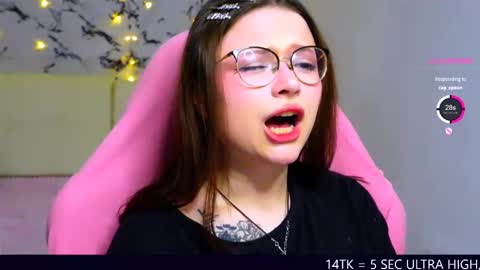 Snapshot of me_hanna chatting on March 9, 2025, 11:25 pm Hanna online show from March 9, 2025, 11:25 pm