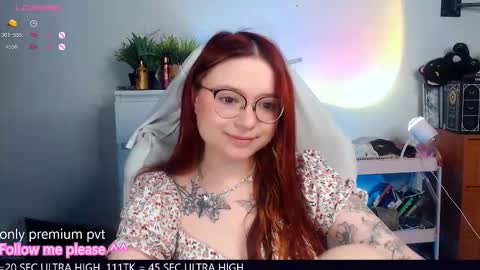 Snapshot of me_hanna chatting on October 22, 2025, 1:17 am Hanna online show from October 22, 2025, 1:17 am