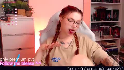 Snapshot of me_hanna chatting on November 14, 2025, 10:29 pm Hanna online show from November 14, 2025, 10:29 pm