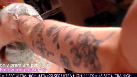 Snapshot of me_hanna chatting on November 29, 2025, 2:03 am Hanna online show from November 29, 2025, 2:03 am