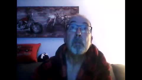 Snapshot of meathome3 chatting on January 6, 2026, 11:03 am me at home online show from January 6, 2026, 11:03 am