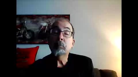 Snapshot of meathome3 chatting on February 1, 2026, 5:22 pm me at home online show from February 1, 2026, 5:22 pm