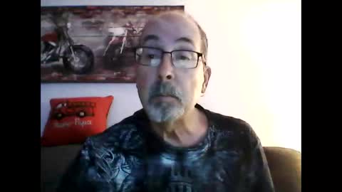 Snapshot of meathome3 chatting on March 29, 2026, 10:54 pm me at home online show from March 29, 2026, 10:54 pm