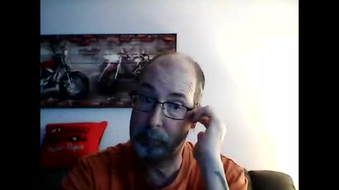 Snapshot of meathome3 chatting on April 3, 2026, 12:14 pm me at home online show from April 3, 2026, 12:14 pm