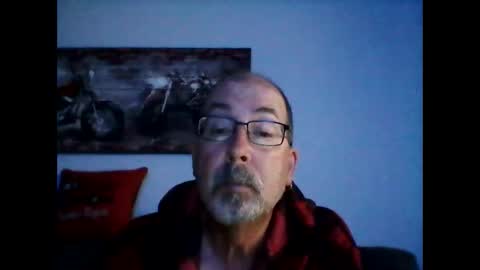 Snapshot of meathome3 chatting on May 23, 2026, 11:25 am me at home online show from May 23, 2026, 11:25 am