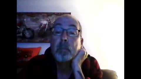 Snapshot of meathome3 chatting on May 24, 2026, 10:20 am me at home online show from May 24, 2026, 10:20 am