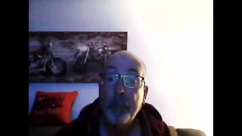 Snapshot of meathome3 chatting on May 28, 2026, 9:17 am me at home online show from May 28, 2026, 9:17 am
