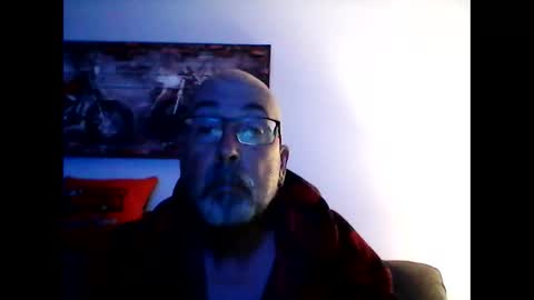 Snapshot of meathome3 chatting on May 29, 2026, 9:40 am me at home online show from May 29, 2026, 9:40 am
