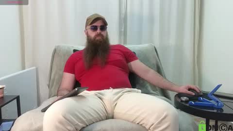 Snapshot of meaty_roll chatting on February 11, 2025, 3:40 am Meaty Roll online show from February 11, 2025, 3:40 am