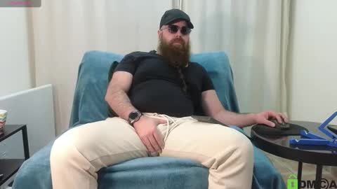 Snapshot of meaty_roll chatting on February 13, 2025, 4:32 am Meaty Roll online show from February 13, 2025, 4:32 am