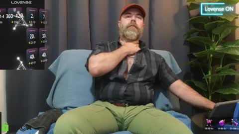Snapshot of meaty_roll chatting on September 16, 2025, 2:34 am Meaty Roll online show from September 16, 2025, 2:34 am