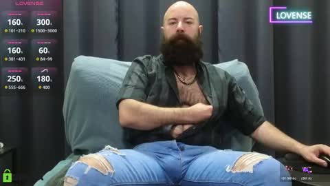 Snapshot of meaty_roll chatting on March 6, 2026, 4:09 am Meaty Roll online show from March 6, 2026, 4:09 am