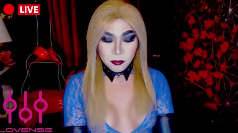 THE QUEEN ALPHA   Queen Medusa Prey online show from November 19, 2025, 10:10 pm