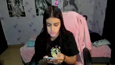 Katrina online show from November 26, 2025, 10:22 pm