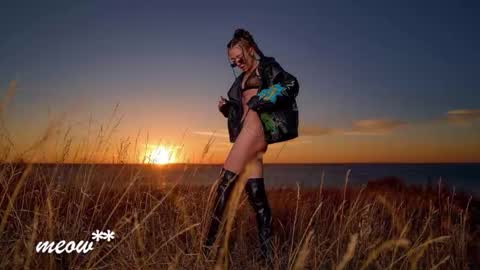 Snapshot of meeeeeow08 chatting on September 15, 2025, 1:16 am Sweet Meow nonude online show from September 15, 2025, 1:16 am