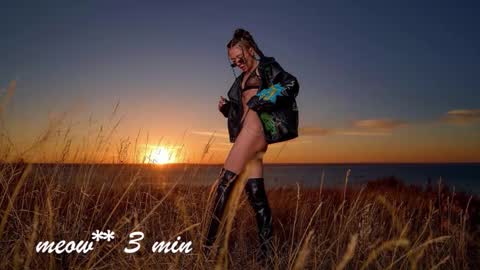 Snapshot of meeeeeow08 chatting on September 19, 2025, 7:32 am Sweet Meow nonude online show from September 19, 2025, 7:32 am