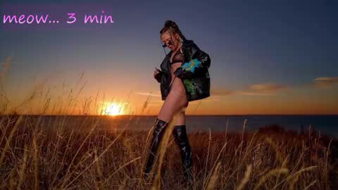 Snapshot of meeeeeow08 chatting on October 27, 2025, 12:58 am Sweet Meow nonude online show from October 27, 2025, 12:58 am