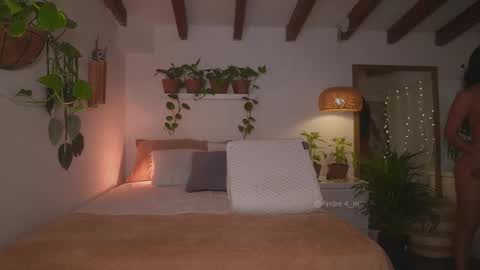 Snapshot of meegan1 chatting on November 16, 2025, 11:49 am Andrea online show from November 16, 2025, 11:49 am