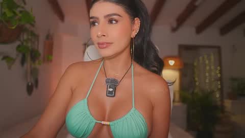 Snapshot of meegan1 chatting on November 30, 2025, 11:36 am Andrea online show from November 30, 2025, 11:36 am