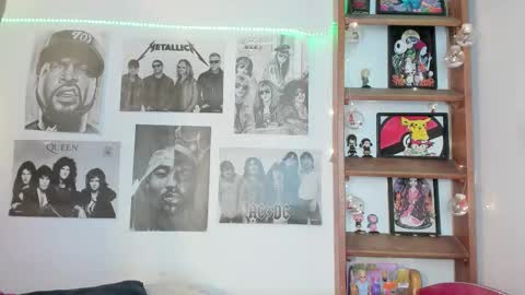 Emily online show from November 12, 2025, 10:20 pm