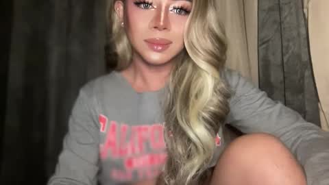 GODDESS OF ALL GODDESSES online show from November 26, 2025, 3:35 pm