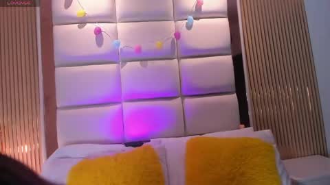 megaan_rouse online show from May 3, 2026, 11:38 am