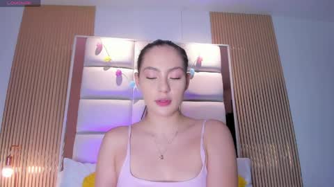 megaan_rouse online show from May 7, 2026, 11:37 am
