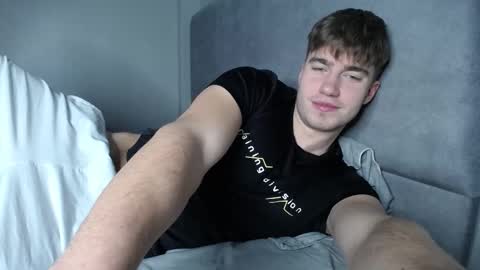 Max online show from December 21, 2025, 9:11 pm