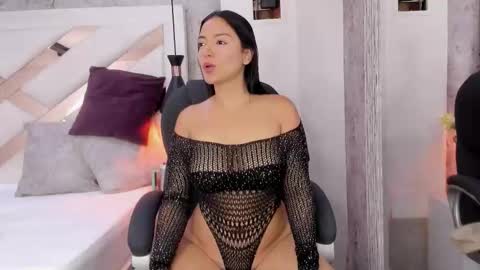 Snapshot of megan8_ chatting on December 1, 2025, 3:33 am Megan online show from December 1, 2025, 3:33 am