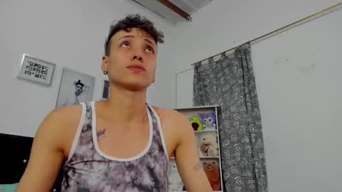 Snapshot of megan_and_clohe chatting on December 18, 2025, 6:47 pm M E G A N online show from December 18, 2025, 6:47 pm