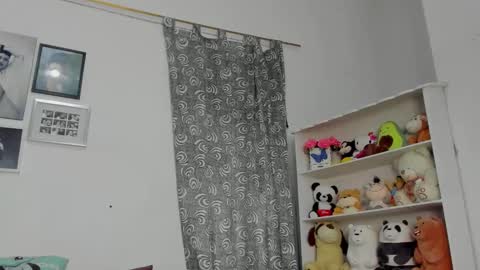 Snapshot of megan_and_clohe chatting on February 9, 2026, 4:44 pm M E G A N online show from February 9, 2026, 4:44 pm