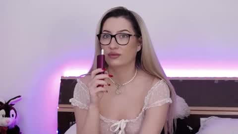Snapshot of megan_blazee chatting on January 16, 2025, 12:02 am Megan Blazee online show from January 16, 2025, 12:02 am