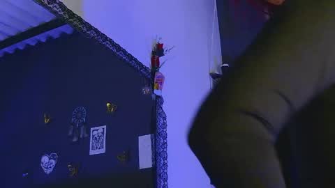 Megan online show from May 19, 2026, 4:52 am