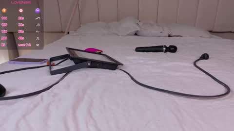 Megan  online show from November 5, 2025, 1:00 pm