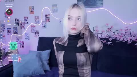 Snapshot of megan_chan chatting on December 14, 2025, 7:07 pm Megan and Anna online show from December 14, 2025, 7:07 pm