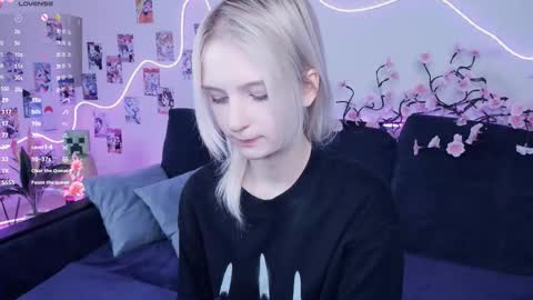 Snapshot of megan_chan chatting on January 9, 2026, 5:26 pm Megan and Anna online show from January 9, 2026, 5:26 pm