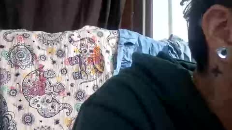 Megan and sophi online show from October 19, 2025, 5:30 am