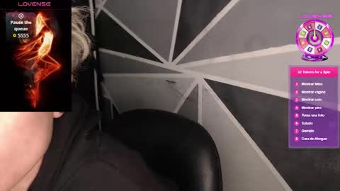 Snapshot of megan_coop3r_ chatting on January 11, 2026, 2:49 am Megan and sophi online show from January 11, 2026, 2:49 am