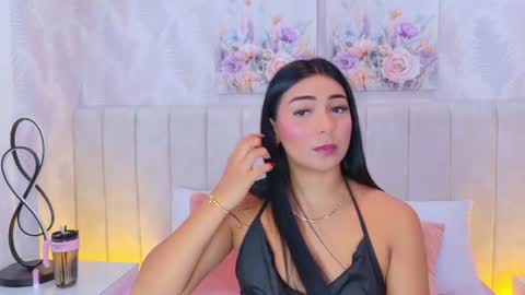 Snapshot of megan_cruzgb chatting on July 10, 2026, 12:19 pm Carolina Paez online show from July 10, 2026, 12:19 pm