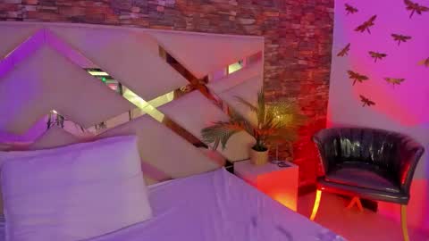     online show from January 15, 2026, 12:32 pm