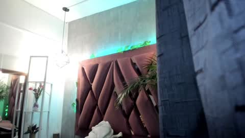    online show from February 8, 2025, 2:04 am