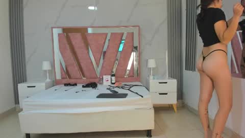 Megan Sweet online show from December 21, 2025, 7:43 pm