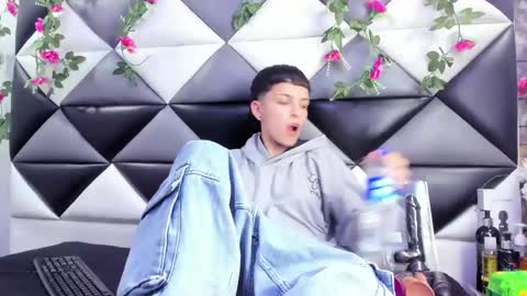 megan_thompsonn_ online show from October 28, 2025, 2:37 am