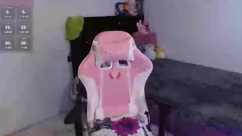 Snapshot of megan_ve chatting on February 18, 2026, 10:39 pm Carolina online show from February 18, 2026, 10:39 pm