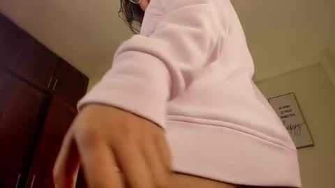 megan online show from November 4, 2025, 4:33 am