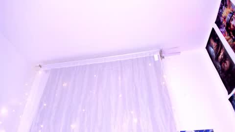 Megan  online show from November 27, 2025, 5:42 am