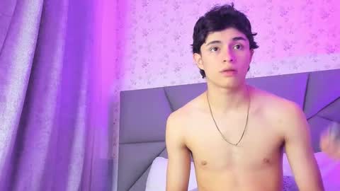 meganandtayler online show from November 19, 2025, 1:44 pm