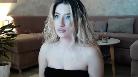 Megan online show from May 14, 2026, 7:31 pm