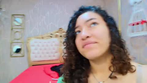 Snapshot of meganrousx chatting on February 16, 2026, 12:34 pm Megan online show from February 16, 2026, 12:34 pm